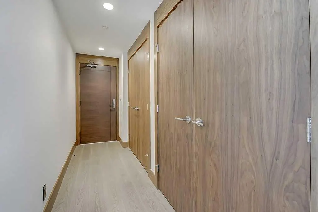 738 1 Avenue SW, #301