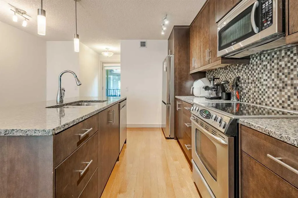1905 27 Avenue SW, #110