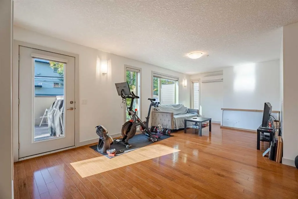 1905 27 Avenue SW, #110