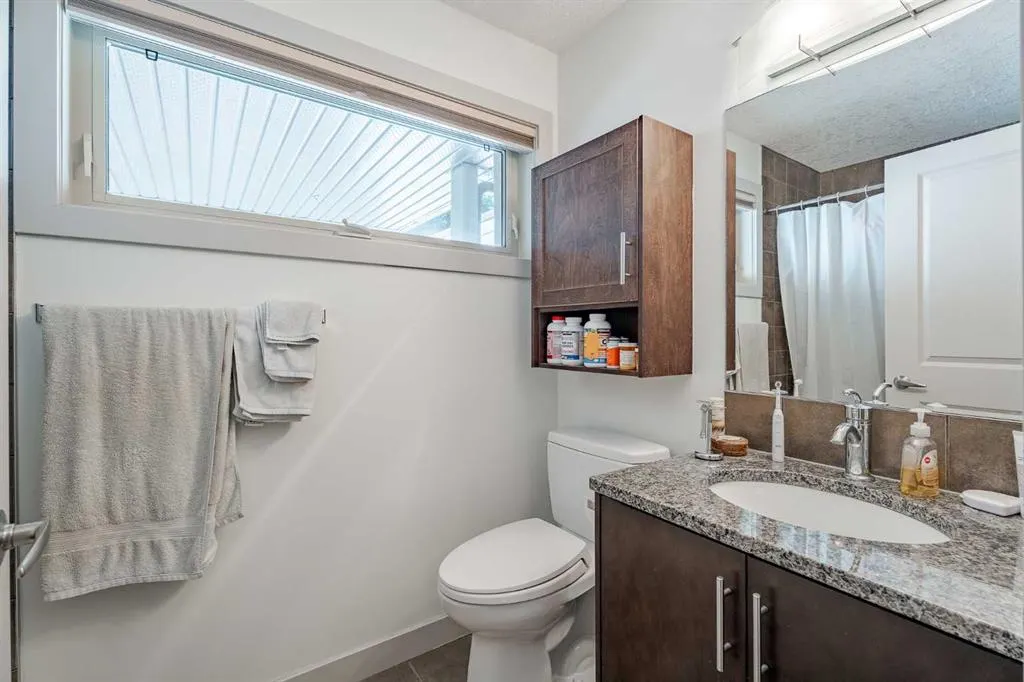 1905 27 Avenue SW, #110