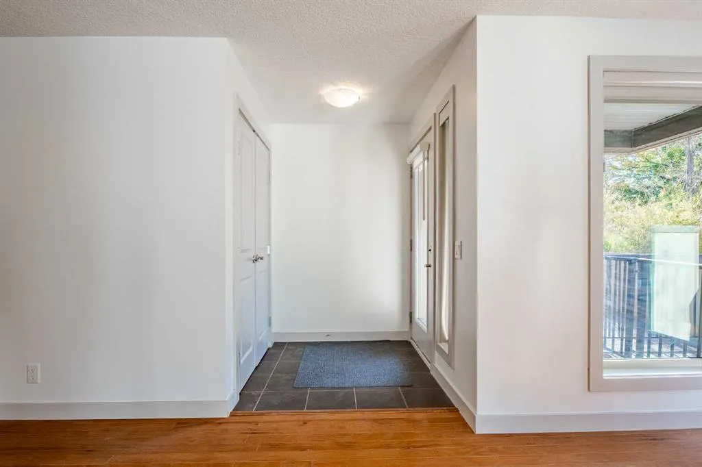 1905 27 Avenue SW, #110