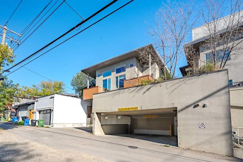 1905 27 Avenue SW, #110
