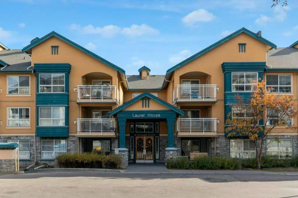 30 Richard Court SW, #140