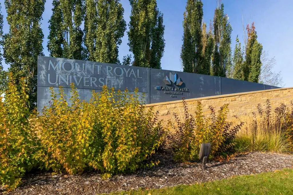 30 Richard Court SW, #140