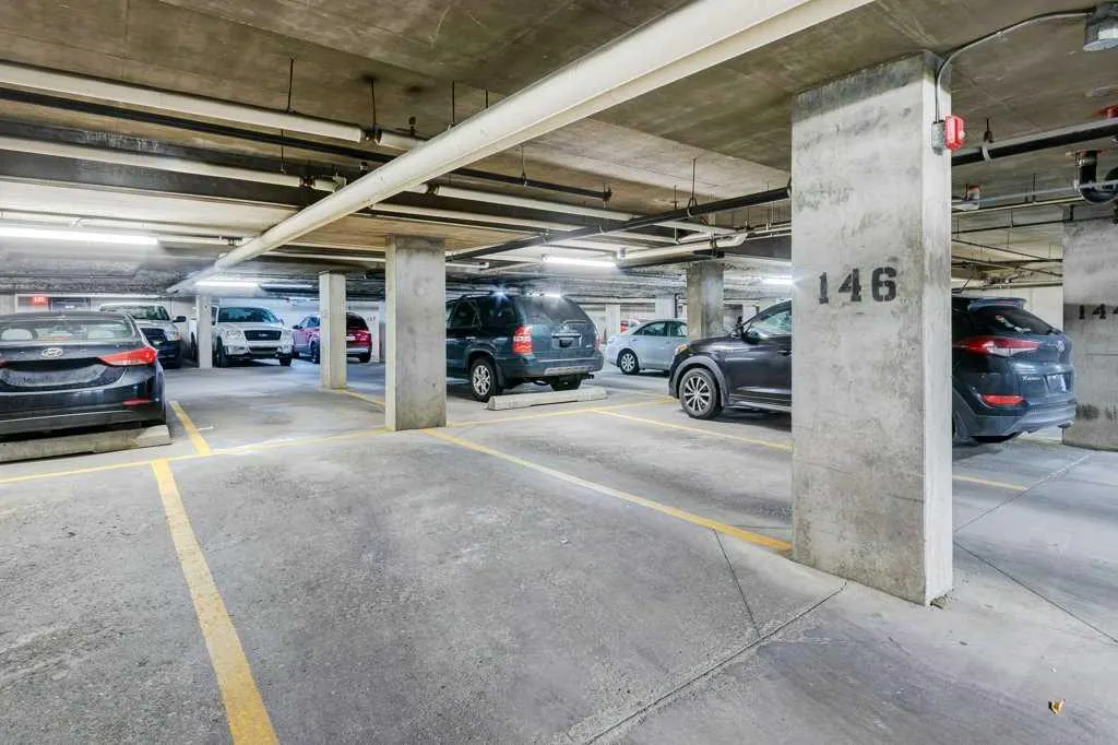 30 Richard Court SW, #140