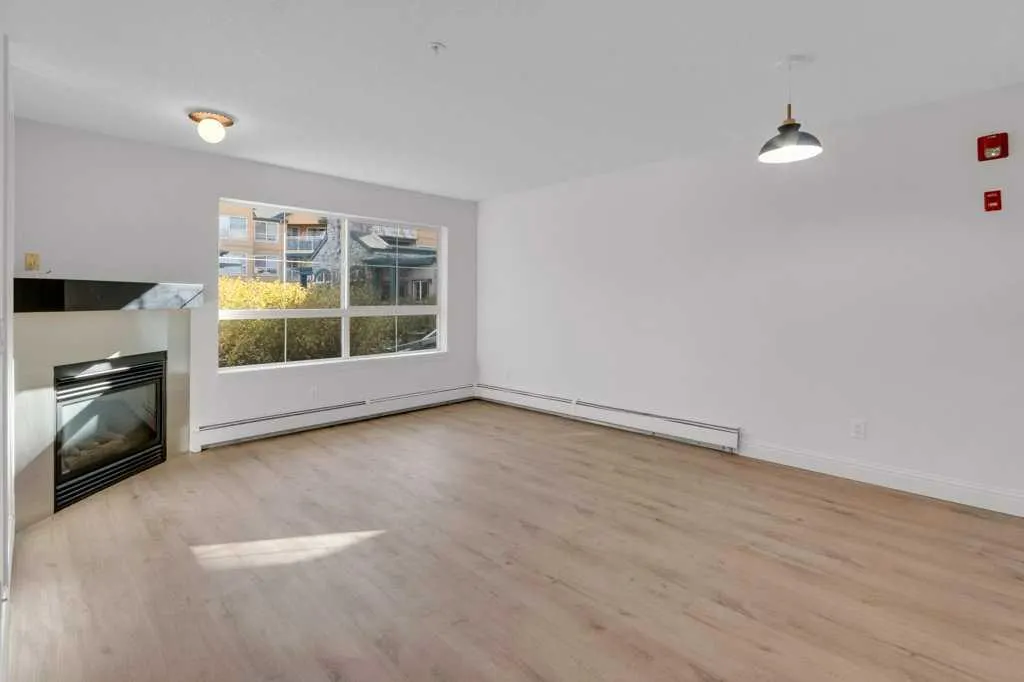 30 Richard Court SW, #140