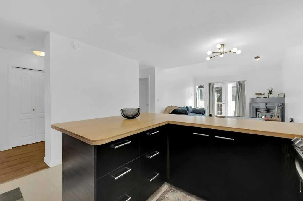 5220 50A Avenue, #1501