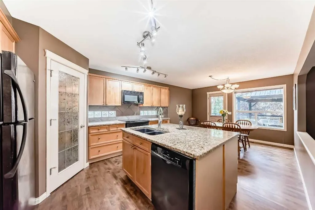 343 OAKMERE Way