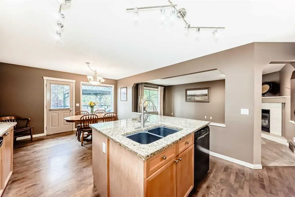343 OAKMERE Way