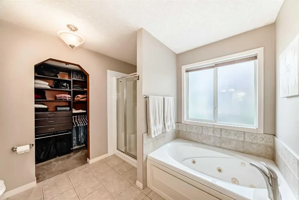 343 OAKMERE Way