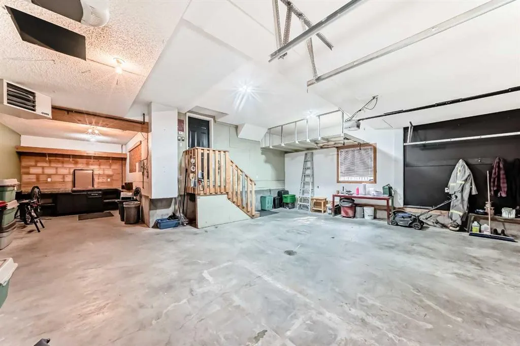 343 OAKMERE Way