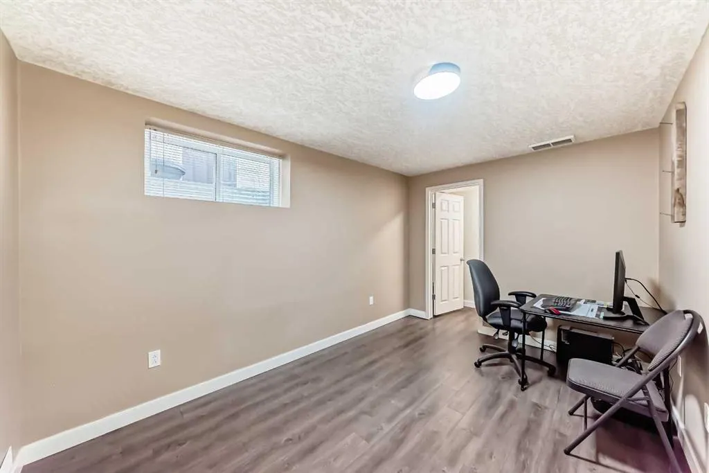 343 OAKMERE Way