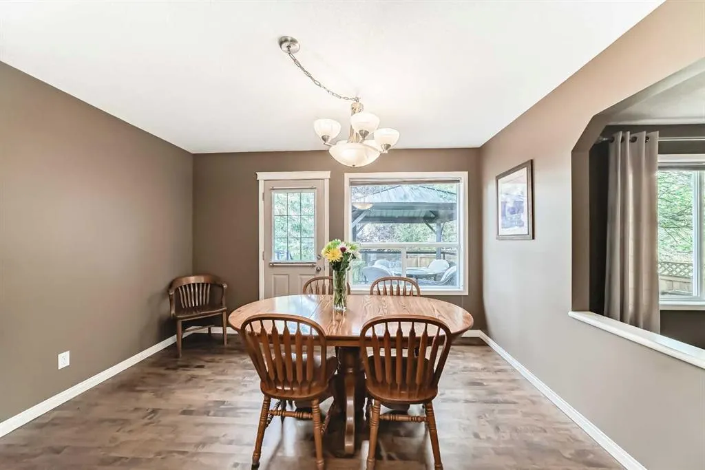 343 OAKMERE Way