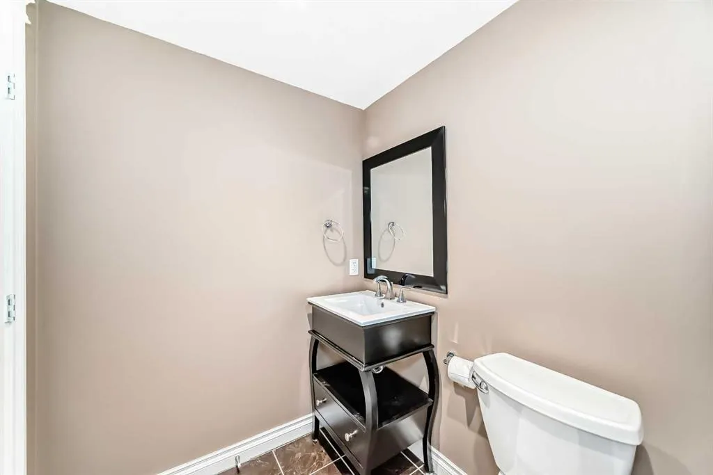 102 WEST CREEK Mews