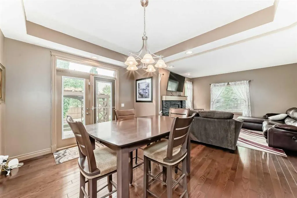 102 WEST CREEK Mews