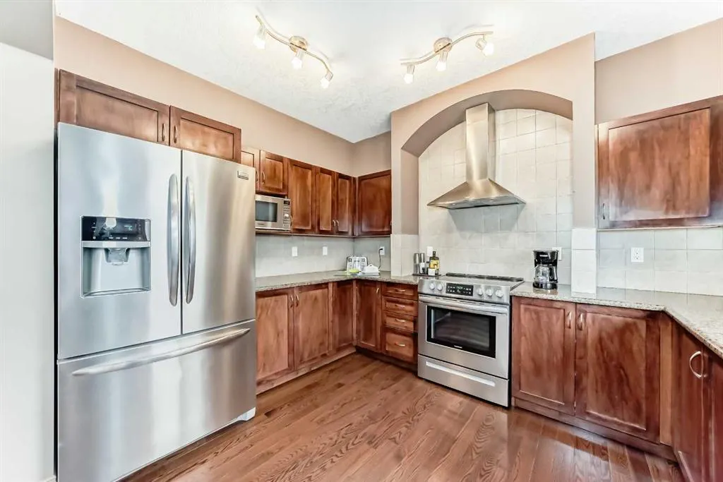 102 WEST CREEK Mews
