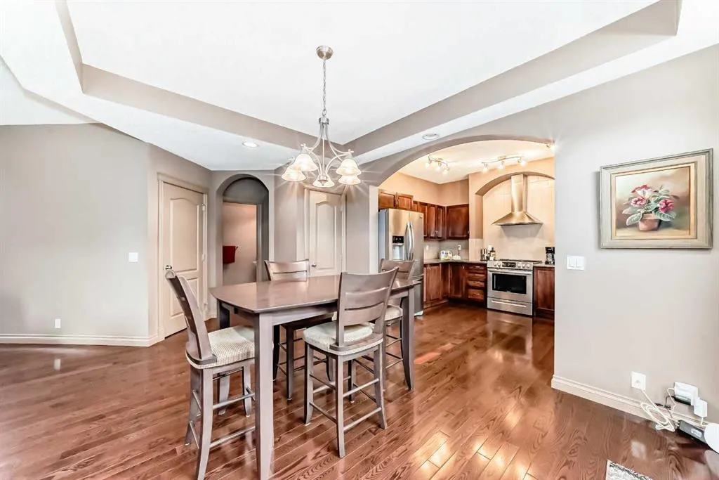 102 WEST CREEK Mews