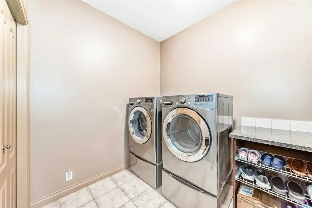 102 WEST CREEK Mews