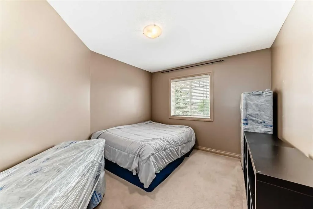 102 WEST CREEK Mews