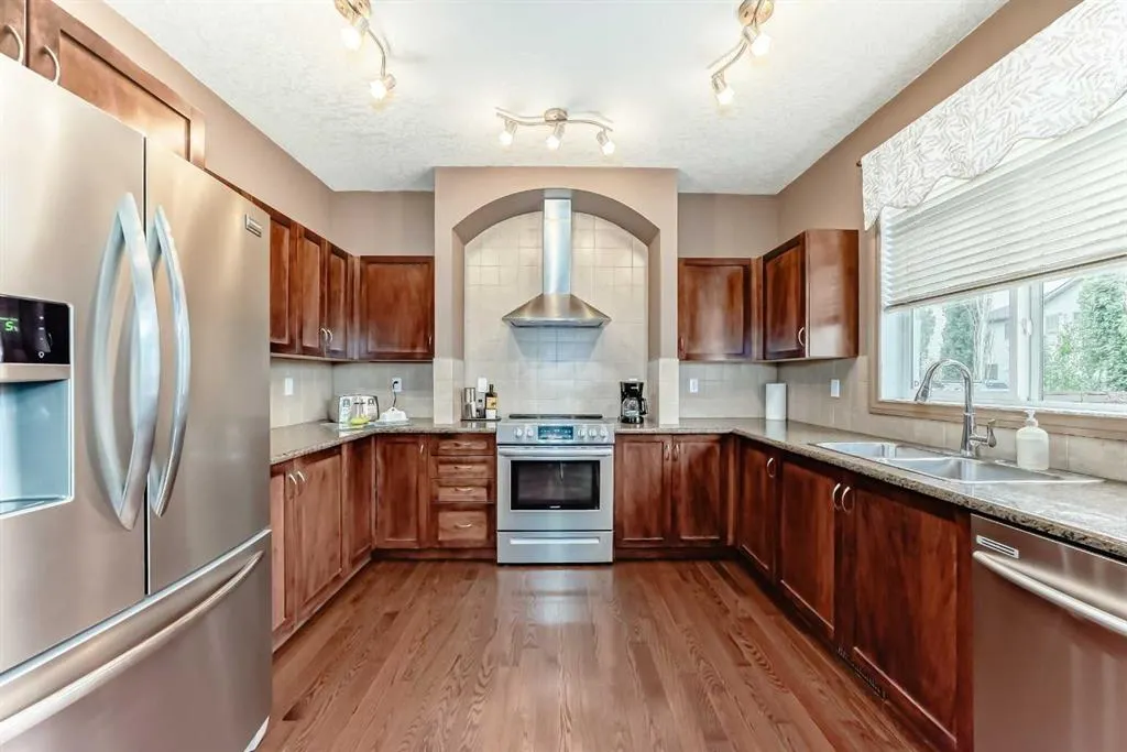 102 WEST CREEK Mews