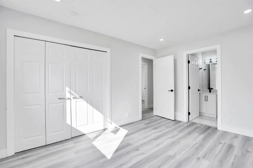 104 castlegreen Close NE