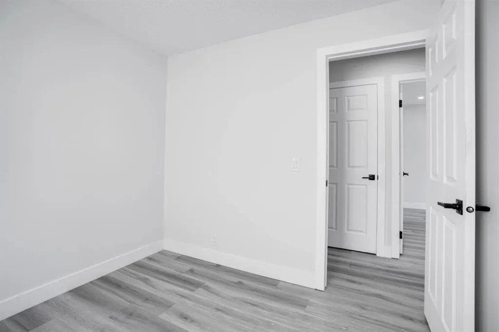 104 castlegreen Close NE