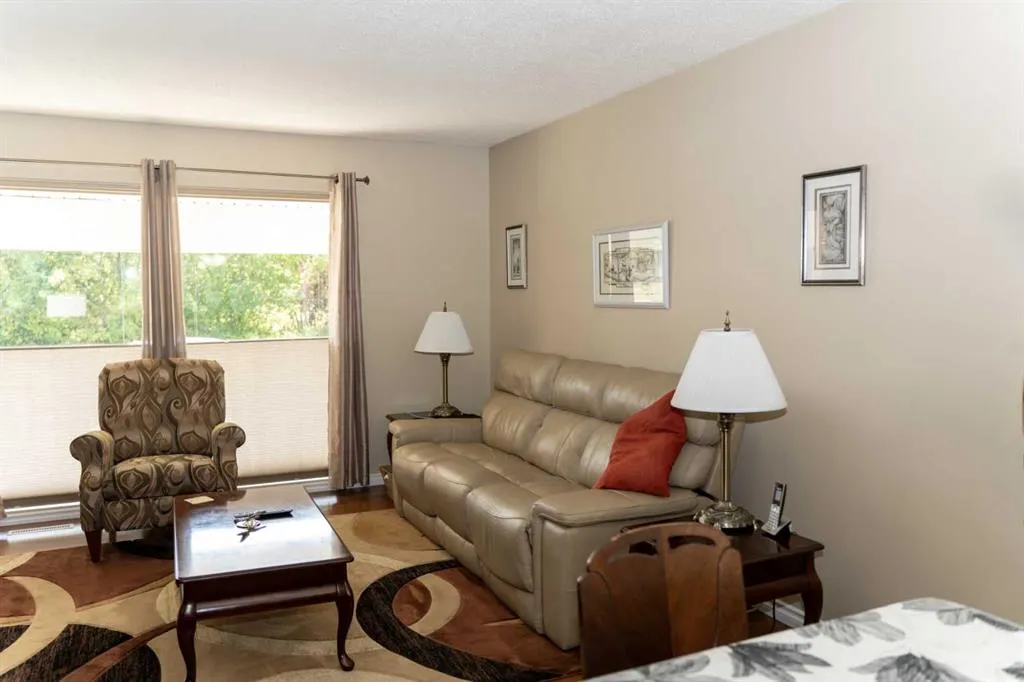 10 Orchard Green E