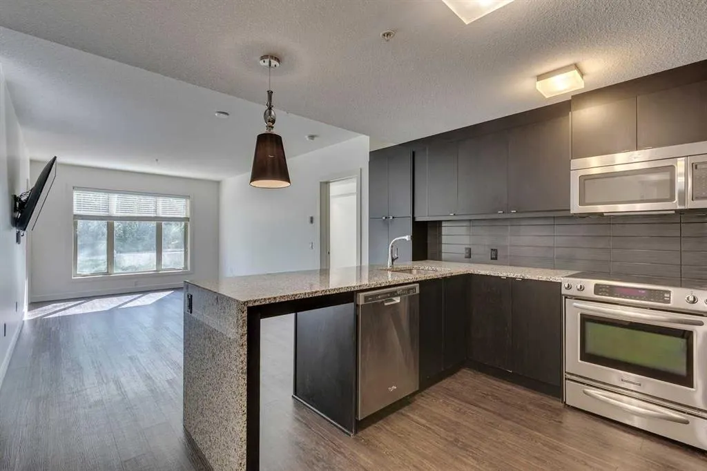 25 Aspenmont Heights SW, #107