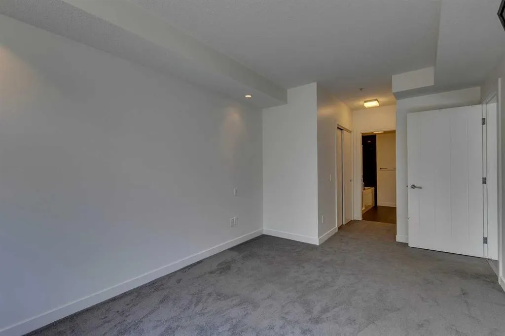25 Aspenmont Heights SW, #107