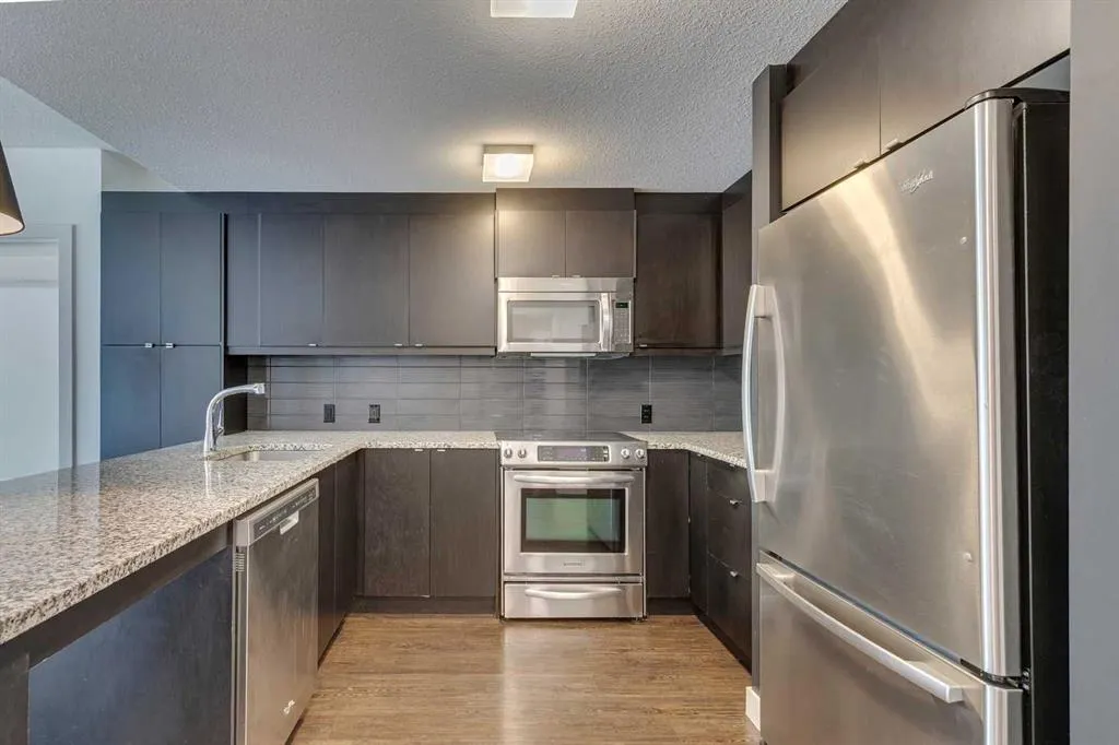 25 Aspenmont Heights SW, #107