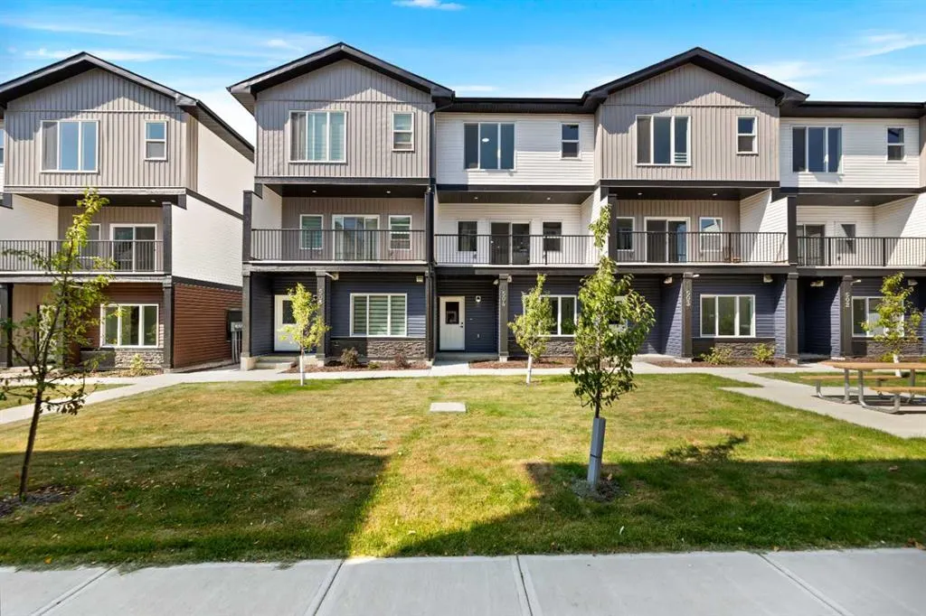 90 Corner Meadows Manor NE, #504