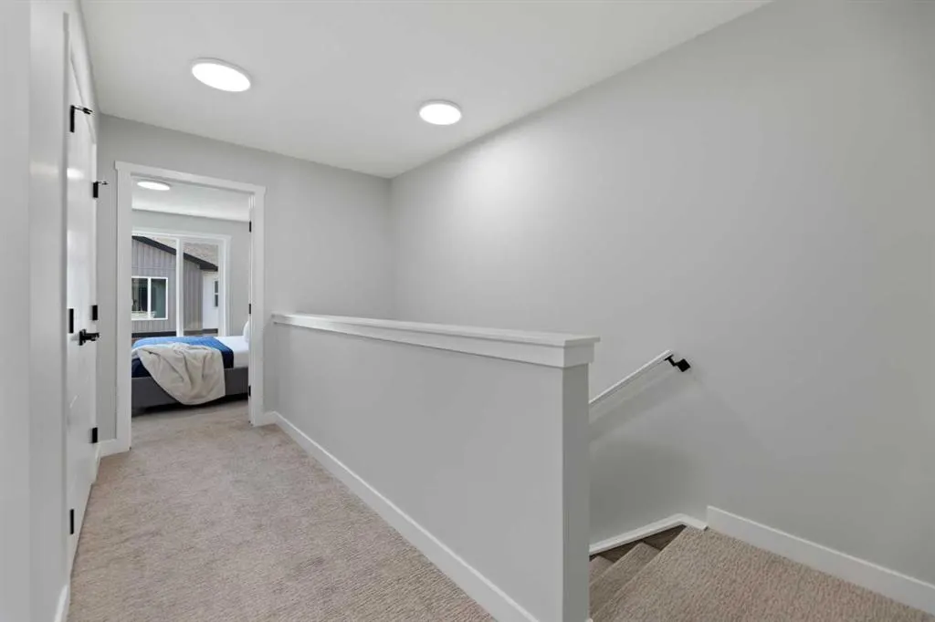 90 Corner Meadows Manor NE, #504