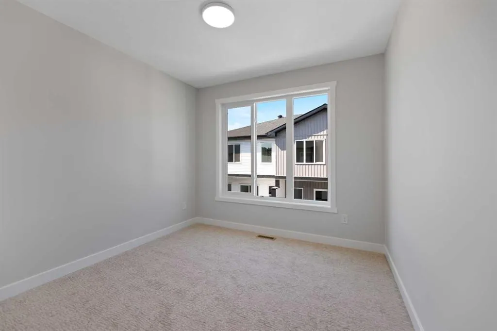 90 Corner Meadows Manor NE, #504