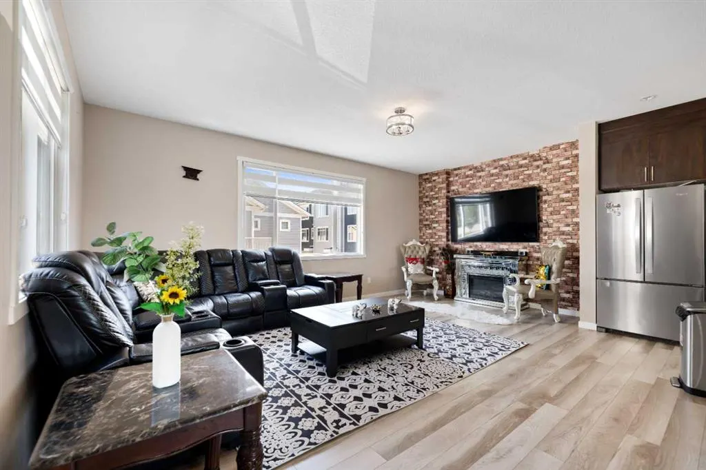 11428 52 Street NE, #105