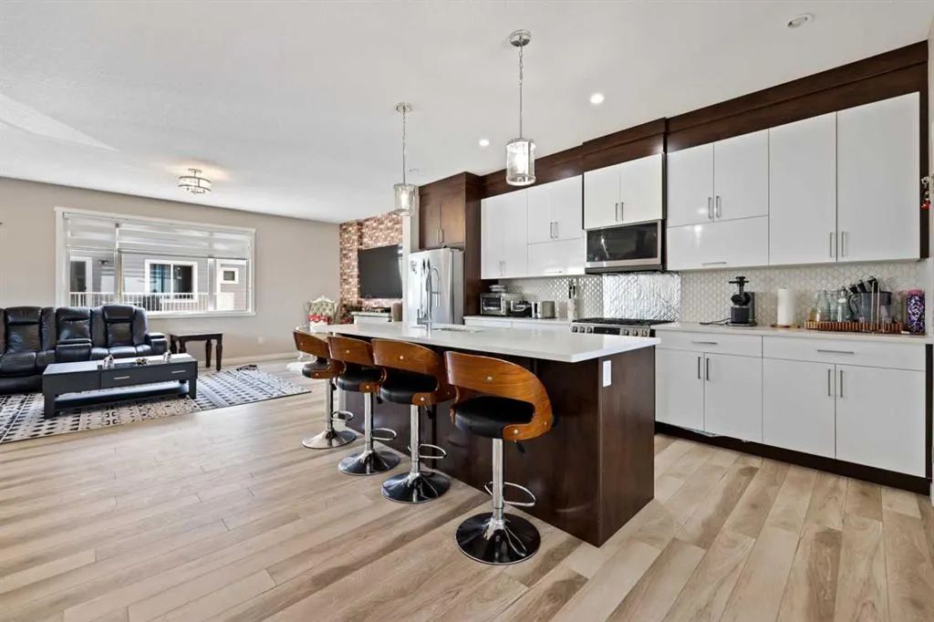 11428 52 Street NE, #105