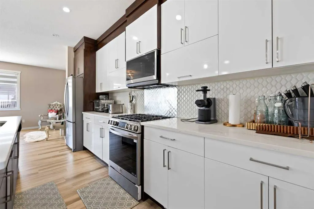11428 52 Street NE, #105