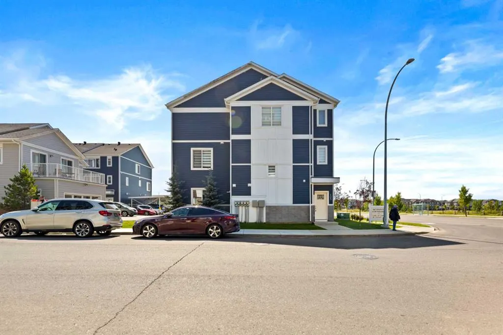11428 52 Street NE, #105