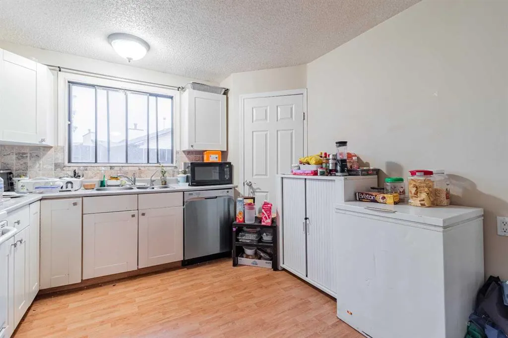 143 Castlegrove Road NE