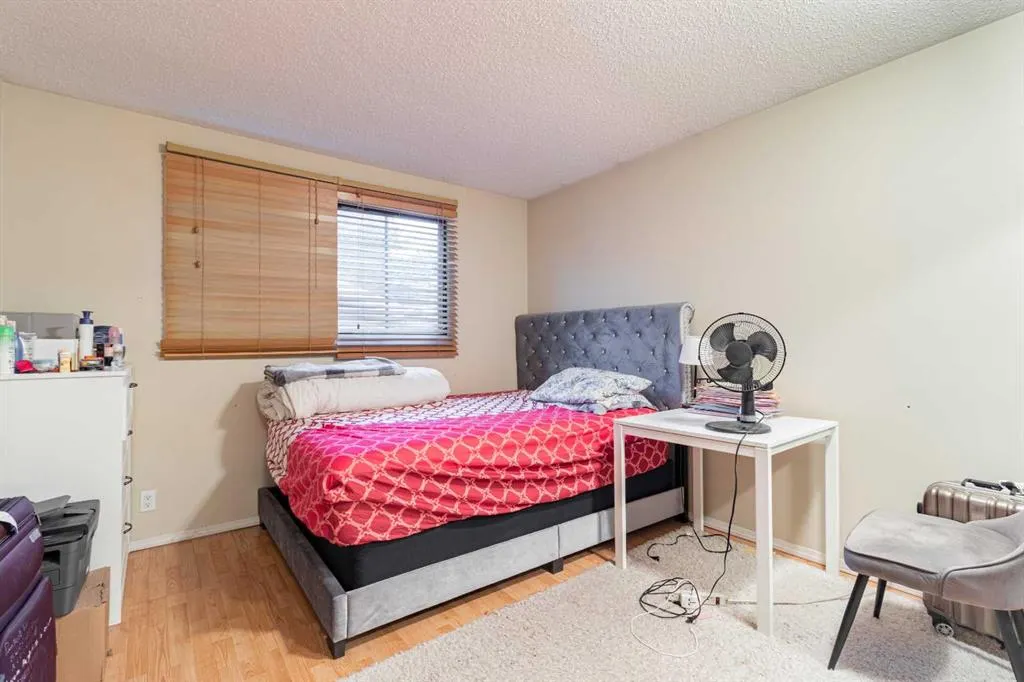 143 Castlegrove Road NE