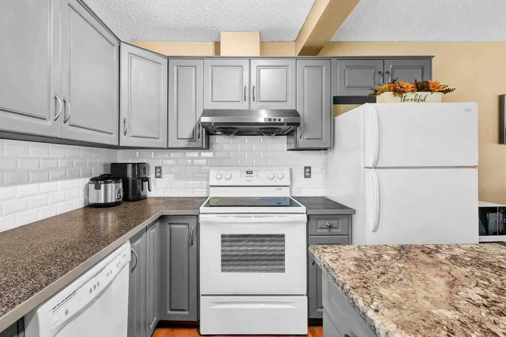 200 Hidden Hills Terrace NW, #3