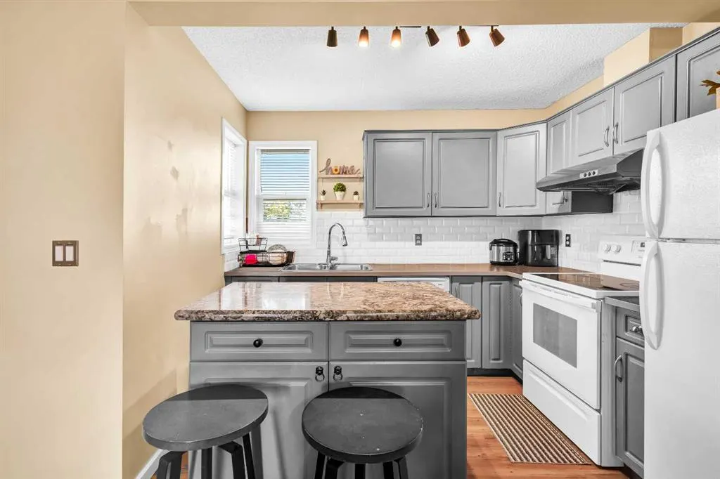 200 Hidden Hills Terrace NW, #3