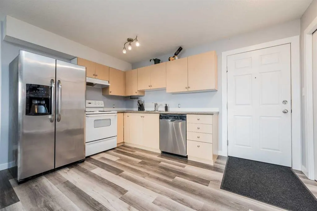 11230 104 Avenue, #207