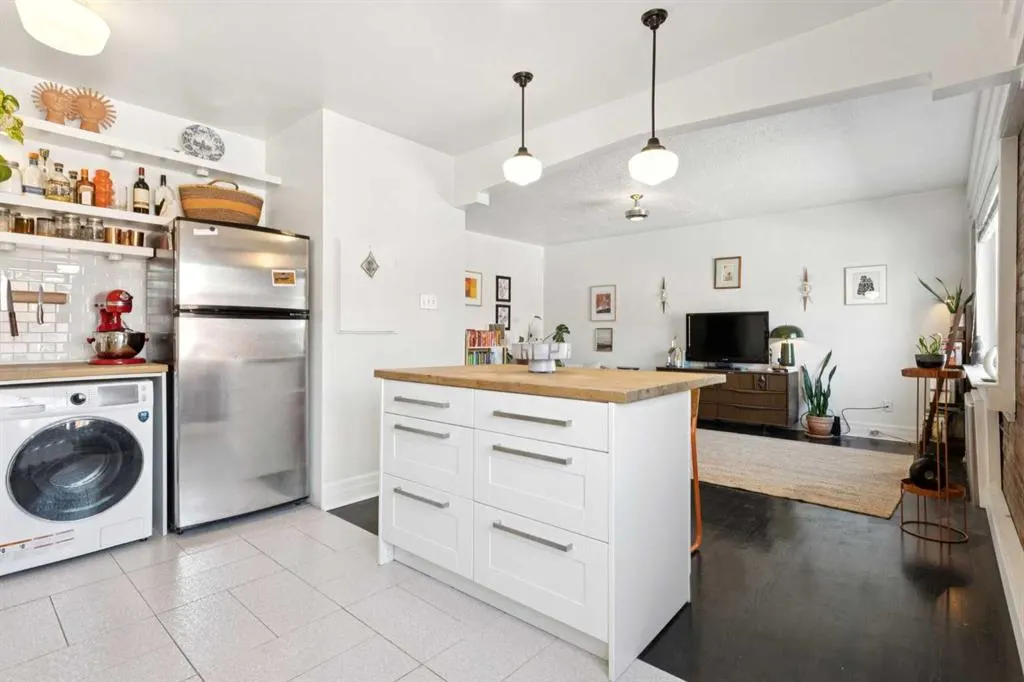 330 19 Avenue SW, #38