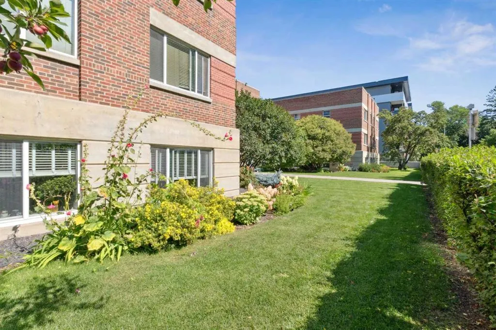 330 19 Avenue SW, #38