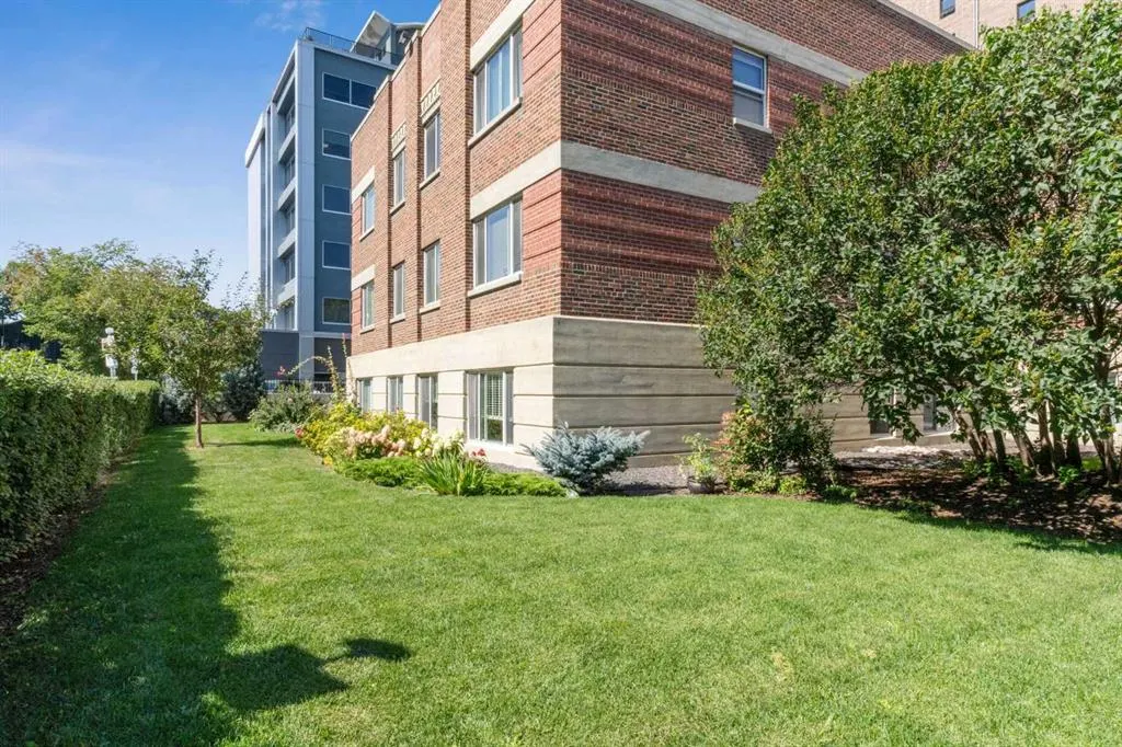 330 19 Avenue SW, #38