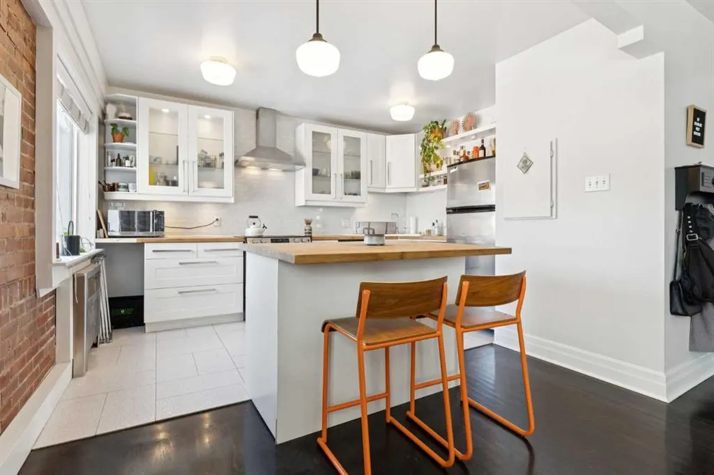 330 19 Avenue SW, #38