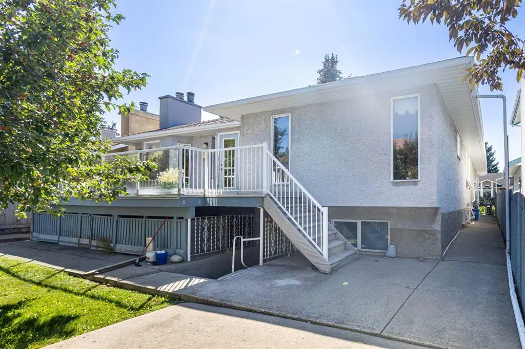125 Edgebrook Road NW