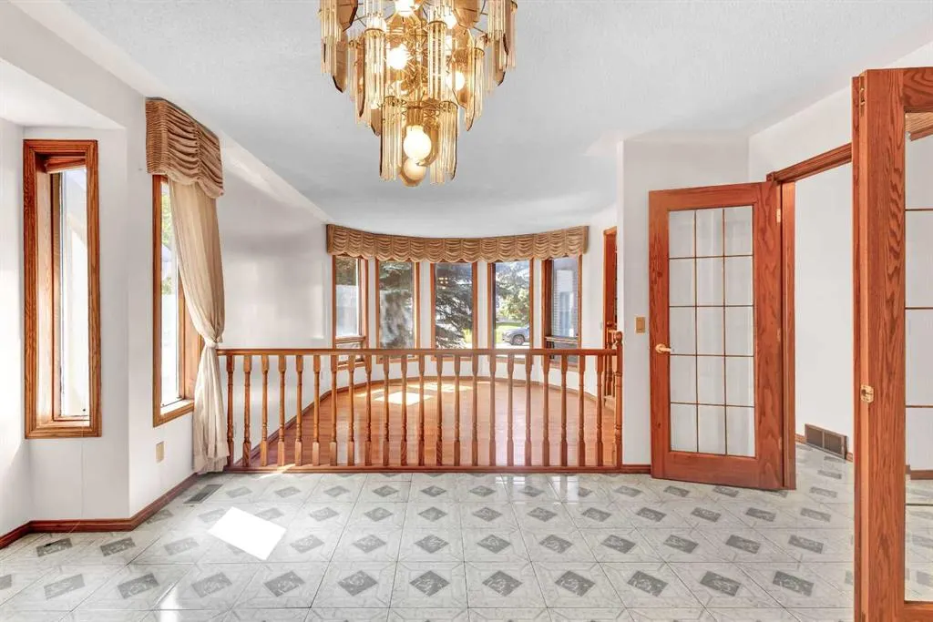 125 Edgebrook Road NW