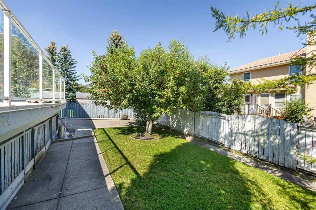 125 Edgebrook Road NW