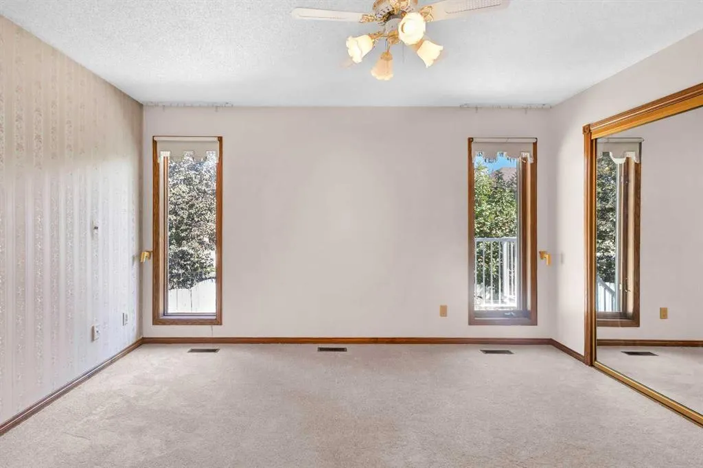 125 Edgebrook Road NW